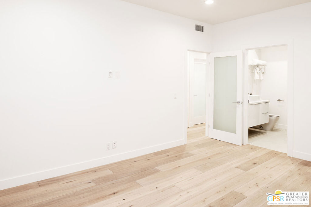 Residential Lease for rent at 717 N ORLANDO Avenue 07, Los Angeles CA featuring 2 beds and 2 baths