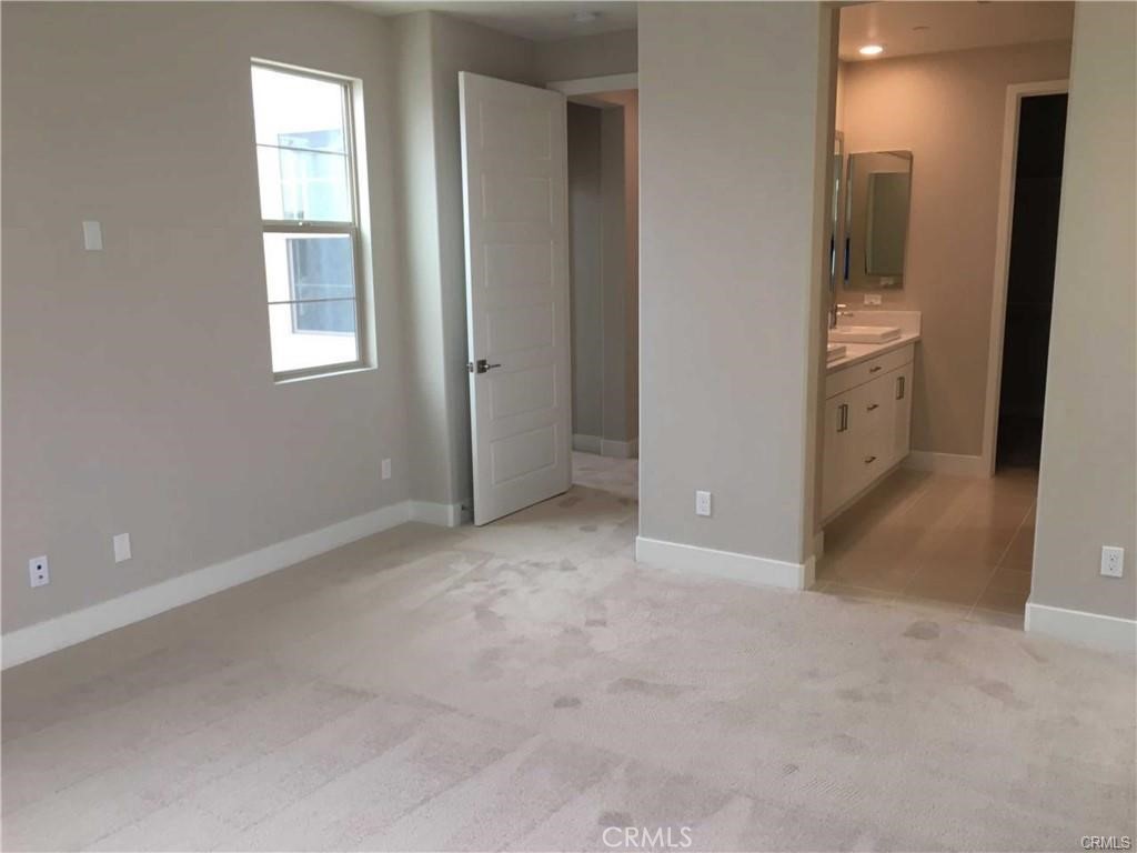 Residential Lease for rent at 171 interval, Irvine CA featuring 3 beds and 3 baths