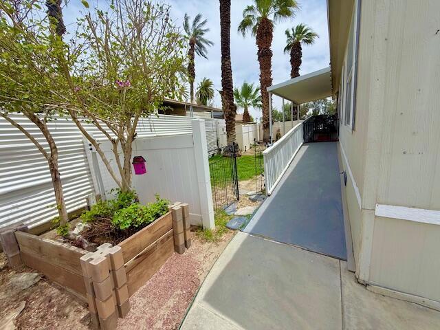 Manufactured In Park for sale at 80870 Us Hwy 111 Spc 207, Indio CA featuring 4 beds and 2 baths
