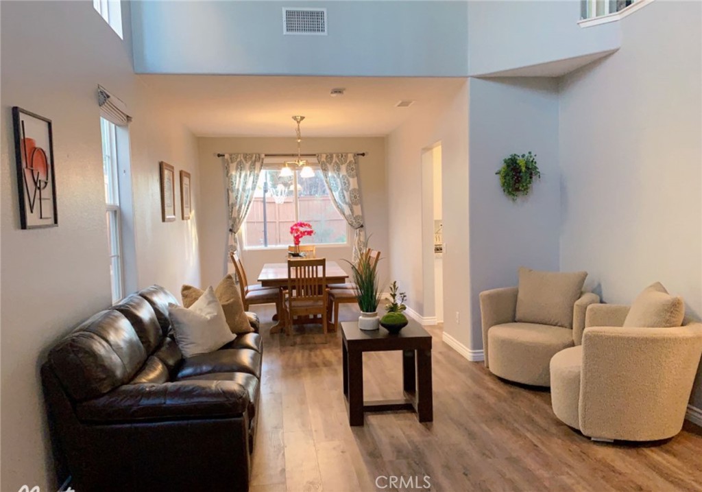 Residential Lease for rent at 33551 Maplewood Ct, Temecula CA featuring 5 beds and 3 baths