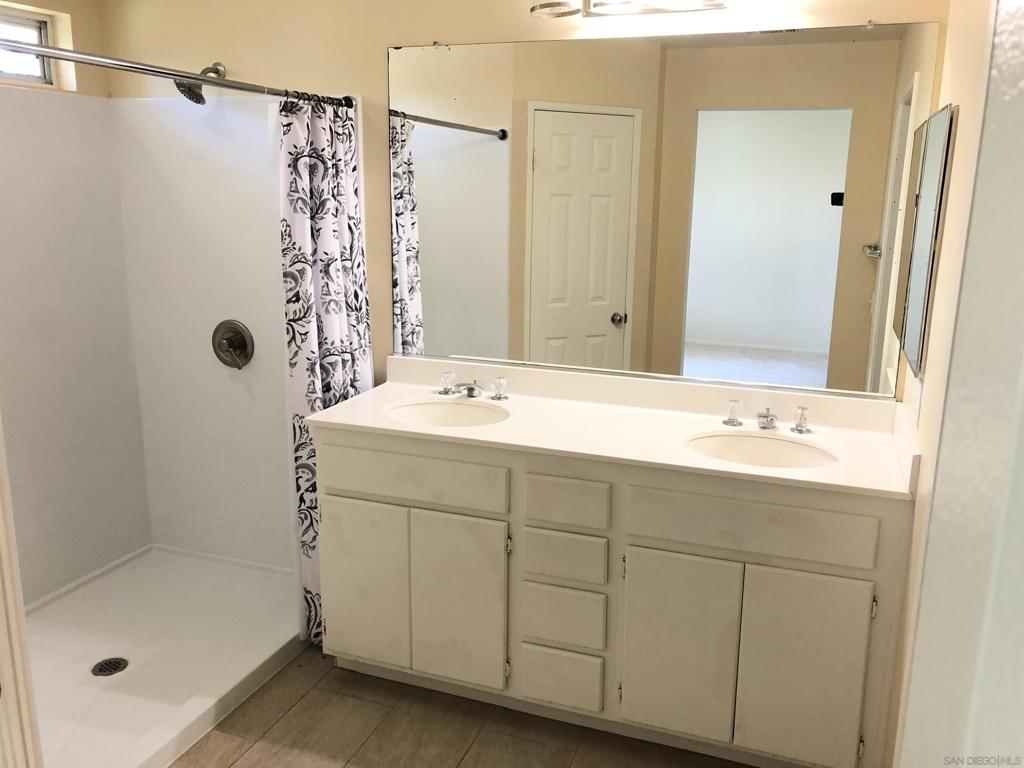 Residential Lease for rent at 229 Melinda, Oceanside CA featuring 4 beds and 3 baths