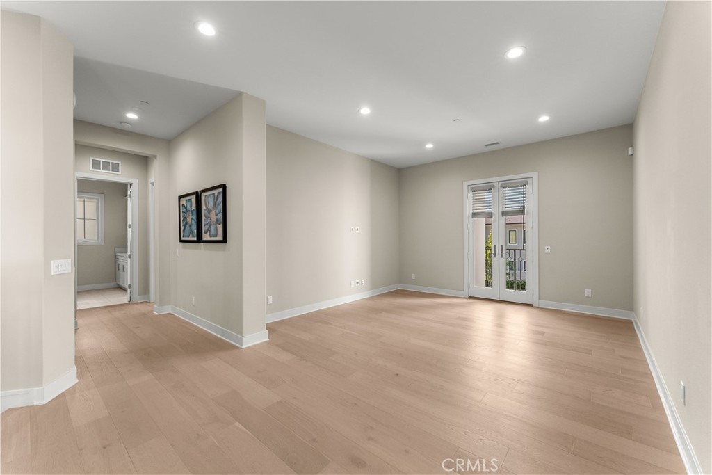 Residential Lease for rent at 63 Egret, Irvine CA featuring 5 beds and 6 baths