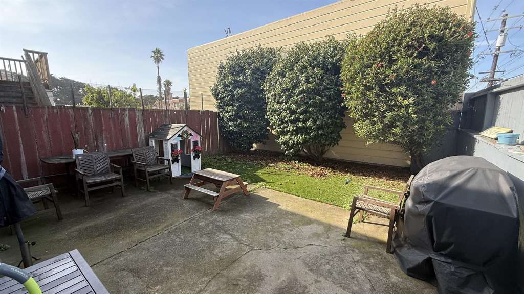 Residential for sale at 2701 43Rd Ave, San Francisco CA featuring 3 beds and 2 baths
