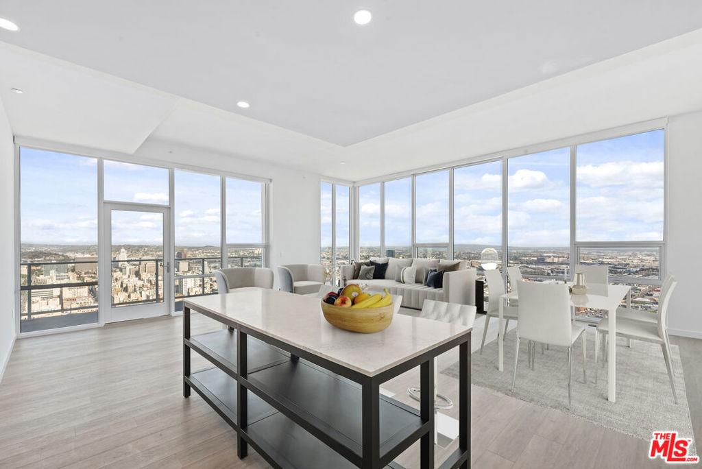 Residential Lease for rent at 230 W Olympic Boulevard 5107, Los Angeles, Los Angeles County CA featuring 3 beds and 3 baths