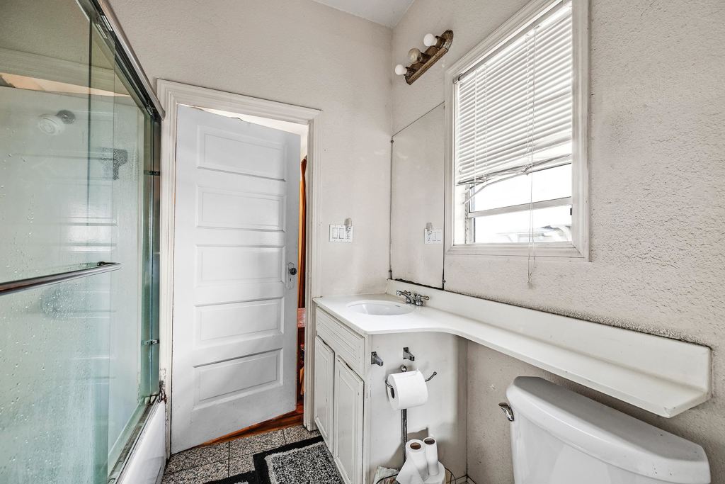 Residential for sale at 976 Park St, Alameda CA featuring 5 beds and 4 baths