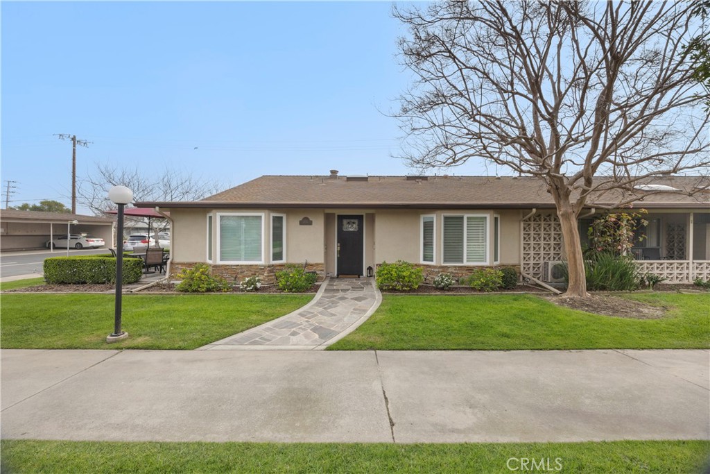 Residential for sale at 1671 Interlachen 285L, Seal Beach CA featuring 2 beds and 2 baths