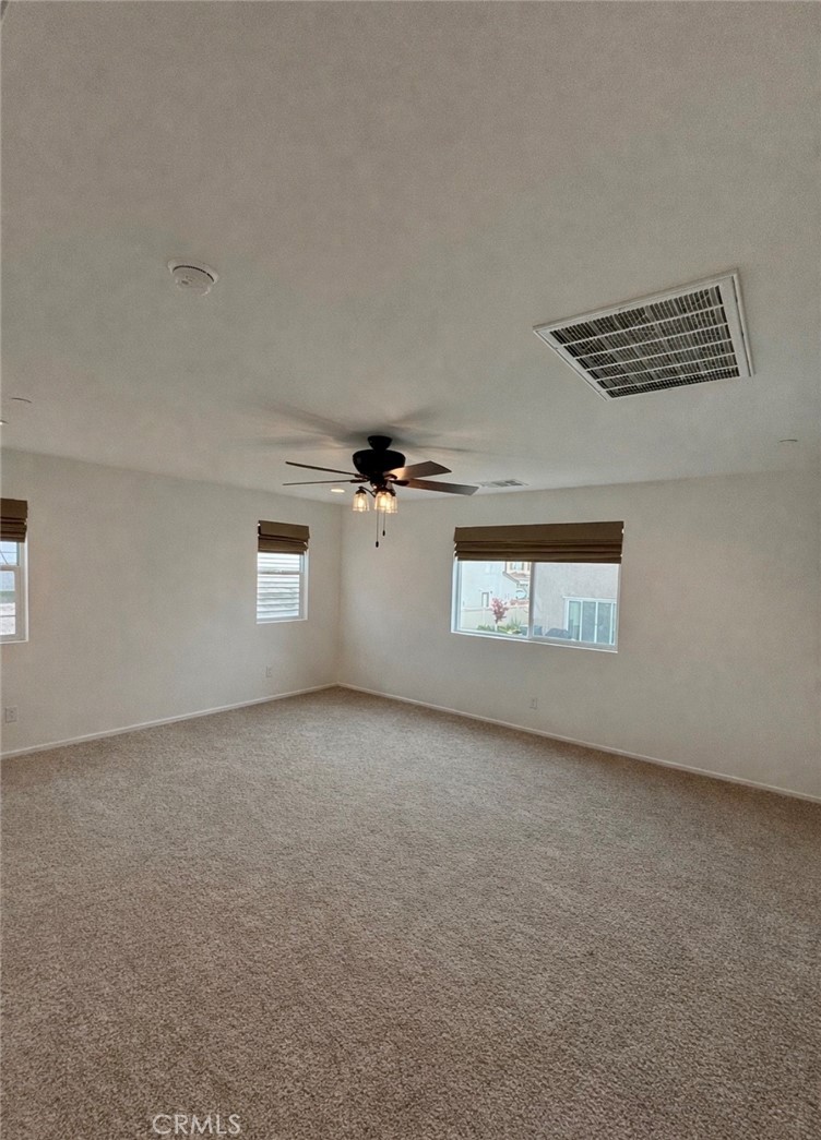 Residential Lease for rent at 273 Berrybush, Hemet, Riverside County CA featuring 4 beds and 4 baths