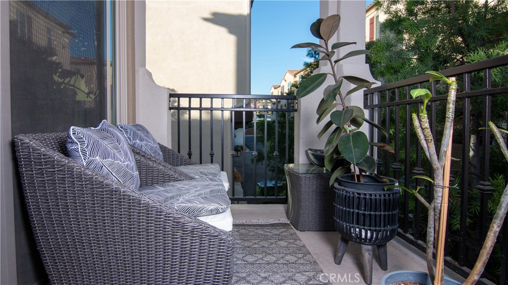 Residential Lease for rent at 18295 Maidenhair, Yorba Linda CA featuring 2 beds and 3 baths