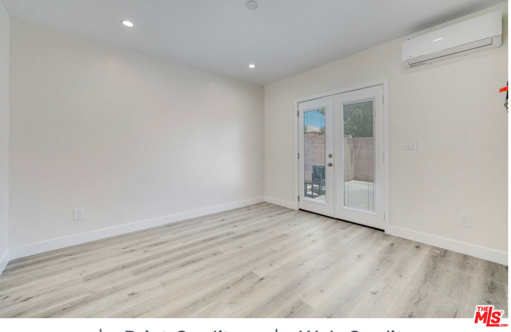 Residential Lease for rent at 9706 S 6th Avenue B, Inglewood, Los Angeles County CA featuring 1 bed and 1 bath
