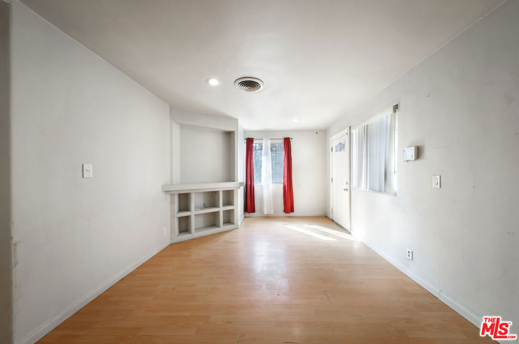 Residential for sale at 1501 Crestview Drive, Bakersfield CA featuring 3 beds and 1 bath