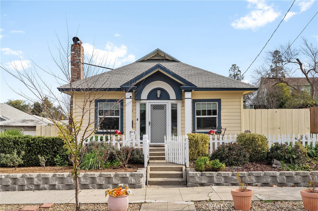 Residential for sale at 1233 1st, Oroville CA featuring 2 beds and 1 bath