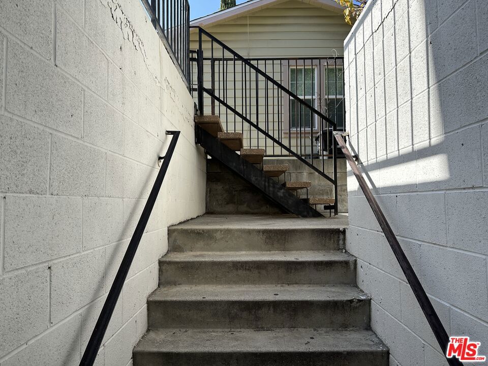 Residential Income for sale at 1001 Orange Grove Avenue, Glendale CA featuring 9 beds and 7 baths