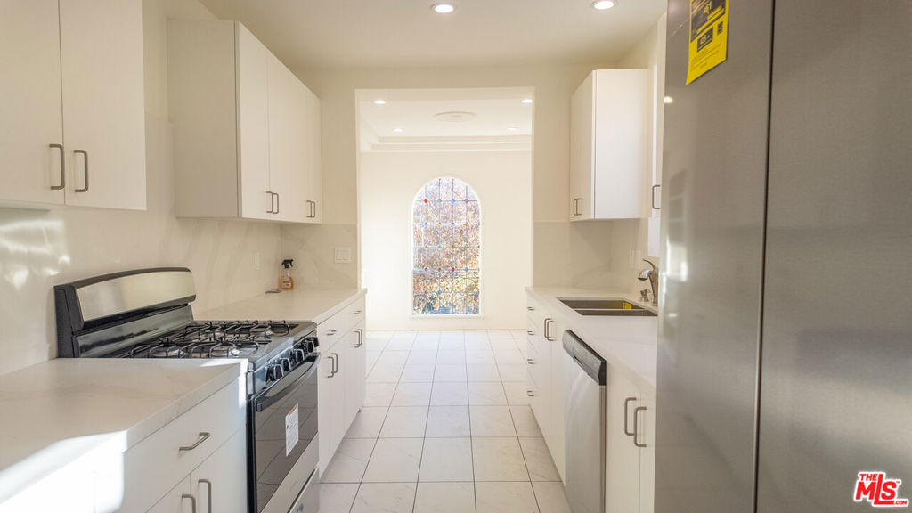 Active for sale at Beverly Hills, CA, Beverly Hills, CA CA and 7 baths