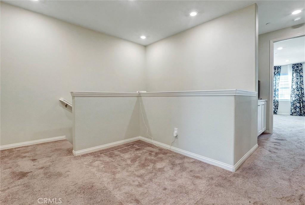 Residential Lease for rent at 26417 Choral, Saugus CA featuring 3 beds and 3 baths