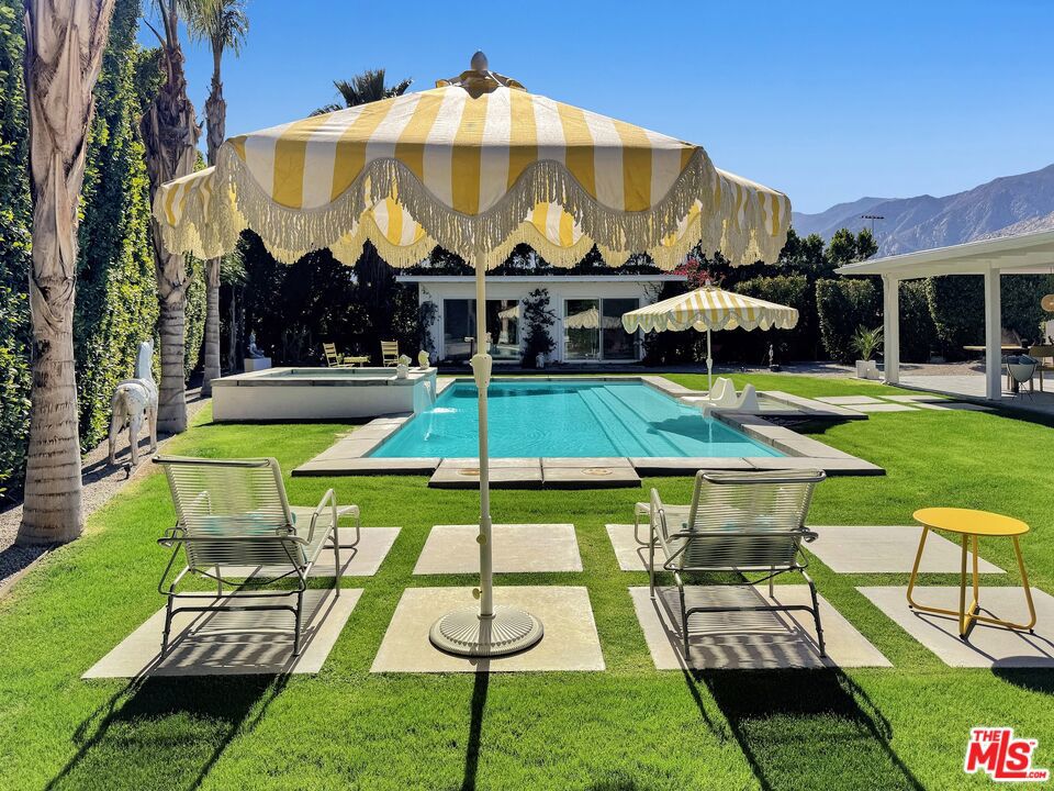 Residential for sale at 2235 E Paseo Gracia, Palm Springs CA featuring 3 beds and 2 baths