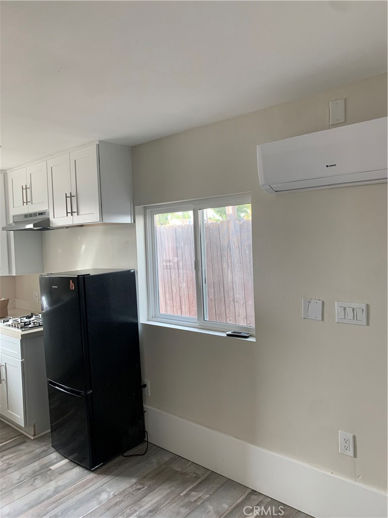 Residential Lease for rent at 10034 Noble Avenue, San Fernando, Los Angeles County CA and 1 bath