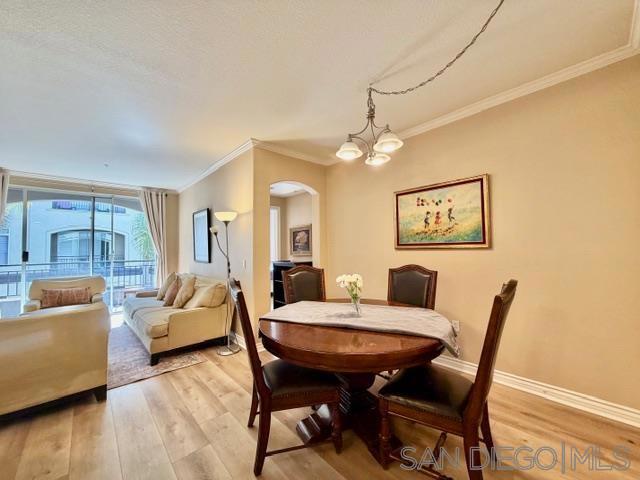 Residential Lease for rent at 4155 Executive Dr E310, La Jolla, San Diego County CA featuring 2 beds and 2 baths