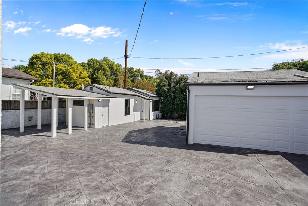 Residential Lease for rent at 1636 N Buena Vista, Burbank CA featuring 3 beds and 2 baths