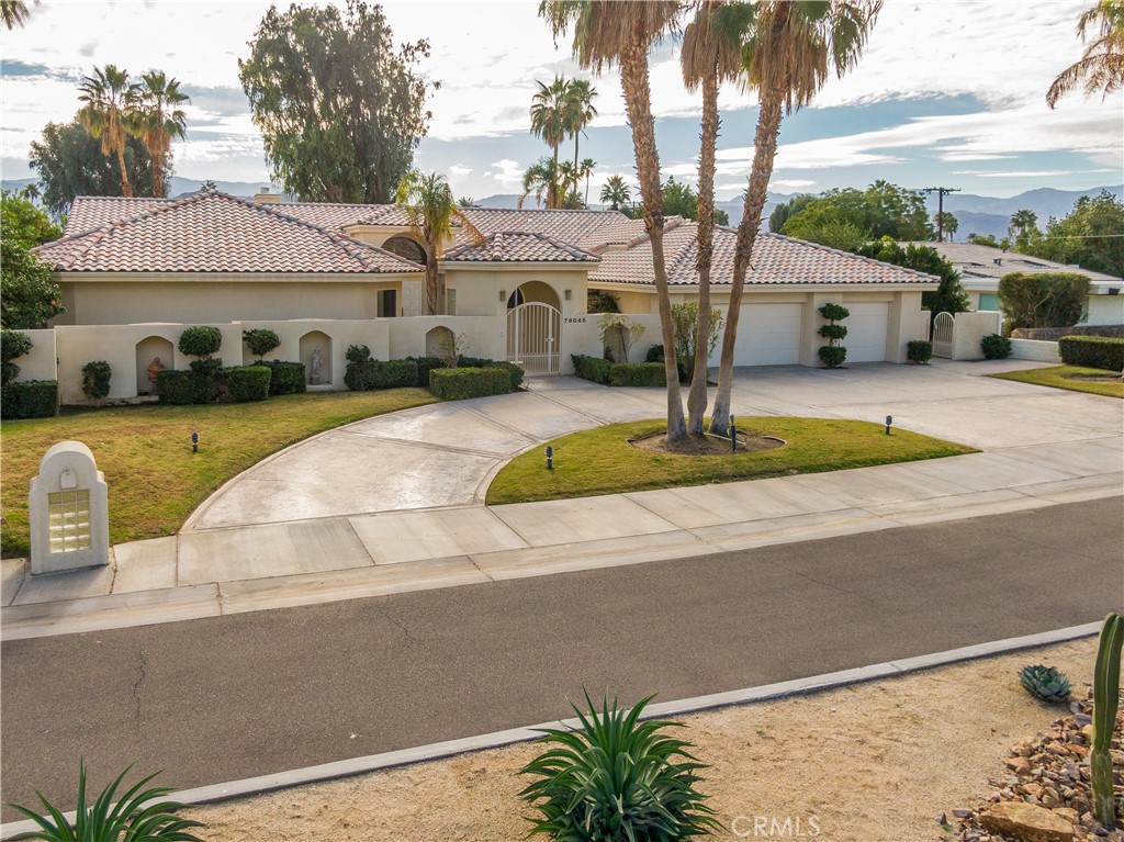 Residential for sale at 79045 Montego Bay, Bermuda Dunes CA featuring 3 beds and 4 baths