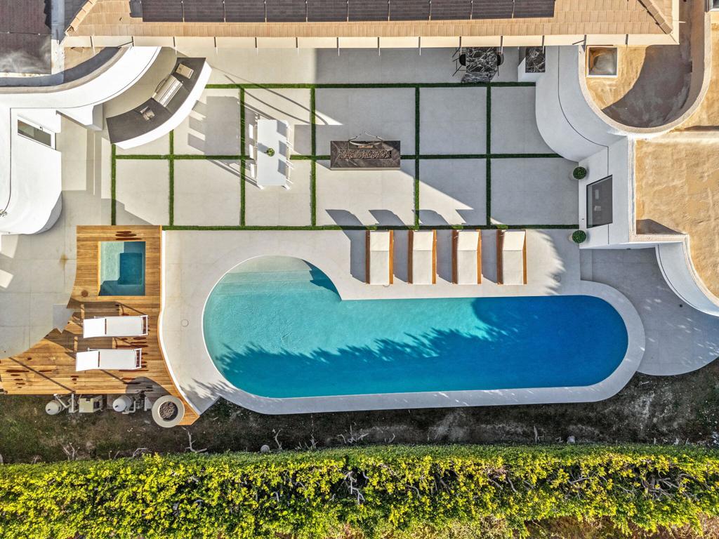 Residential for sale at 36 Mirada Circle, Rancho Mirage CA featuring 5 beds and 6 baths