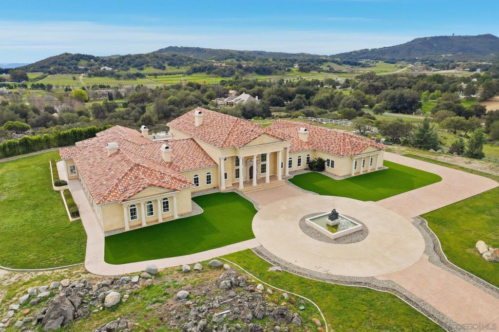 Residential for sale at 19319 Calle Juanito, Murrieta CA featuring 5 beds and 8 baths