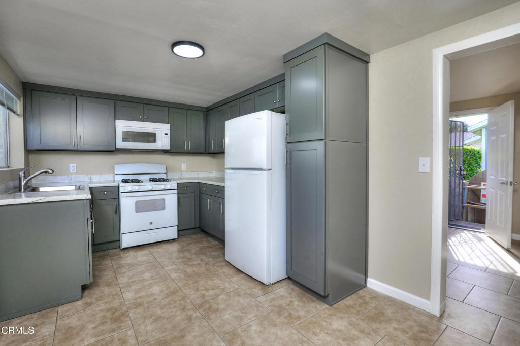 Residential Income for sale at 852 N Ventura Avenue, Ventura CA