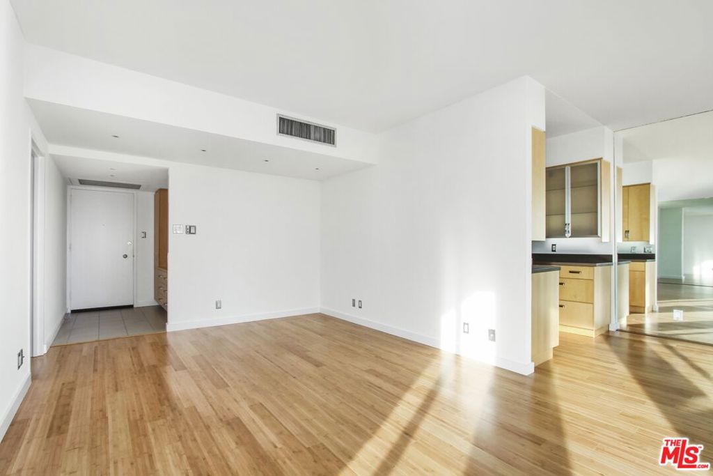 Residential Lease for rent at 4411 Los Feliz Boulevard 603, Los Angeles, Los Angeles County CA featuring 1 bed and 1 bath