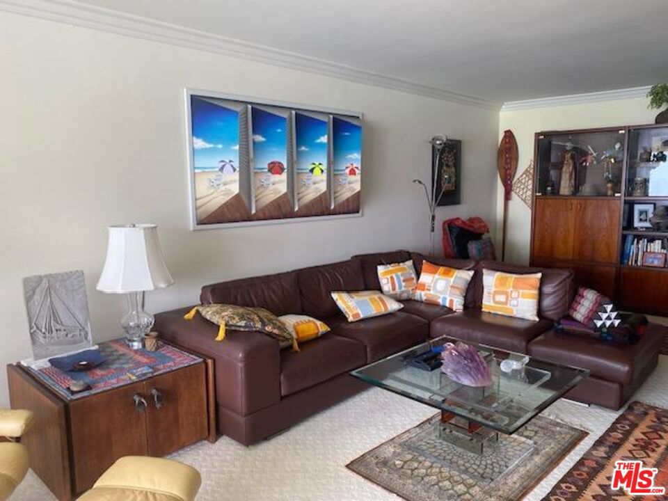 Residential Lease for rent at 649 Paseo De La Playa 307, Redondo Beach CA featuring 2 beds and 2 baths