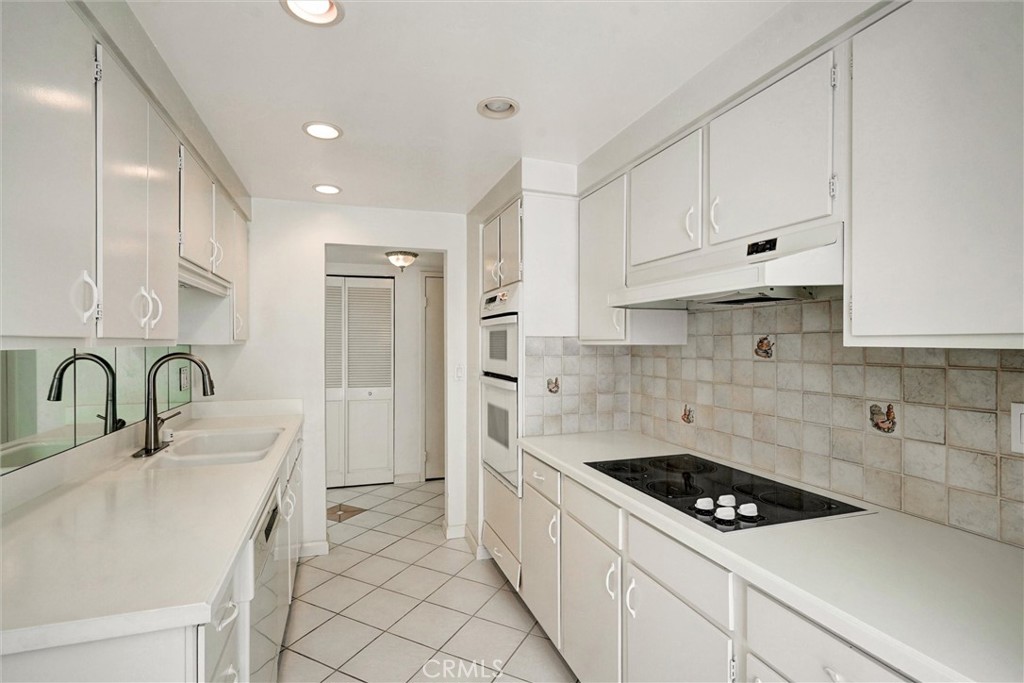 Residential for sale at 2620 2nd Avenue 5D, San Diego CA featuring 3 beds and 2 baths