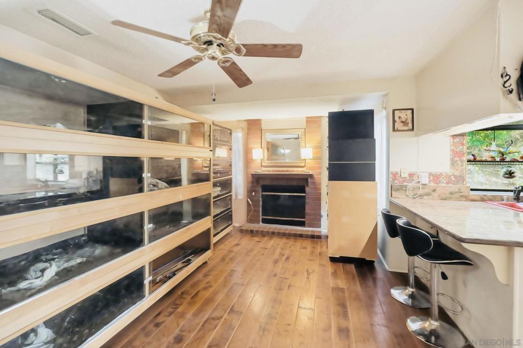 Residential for sale at 41614 Zinfandel Ave, Temecula CA featuring 3 beds and 2 baths