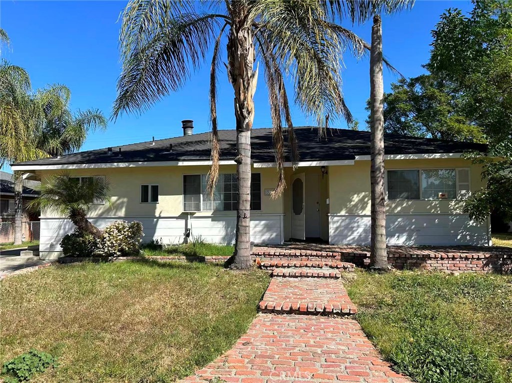 Residential Lease for rent at 3931 Heidi, Riverside CA featuring 3 beds and 2 baths
