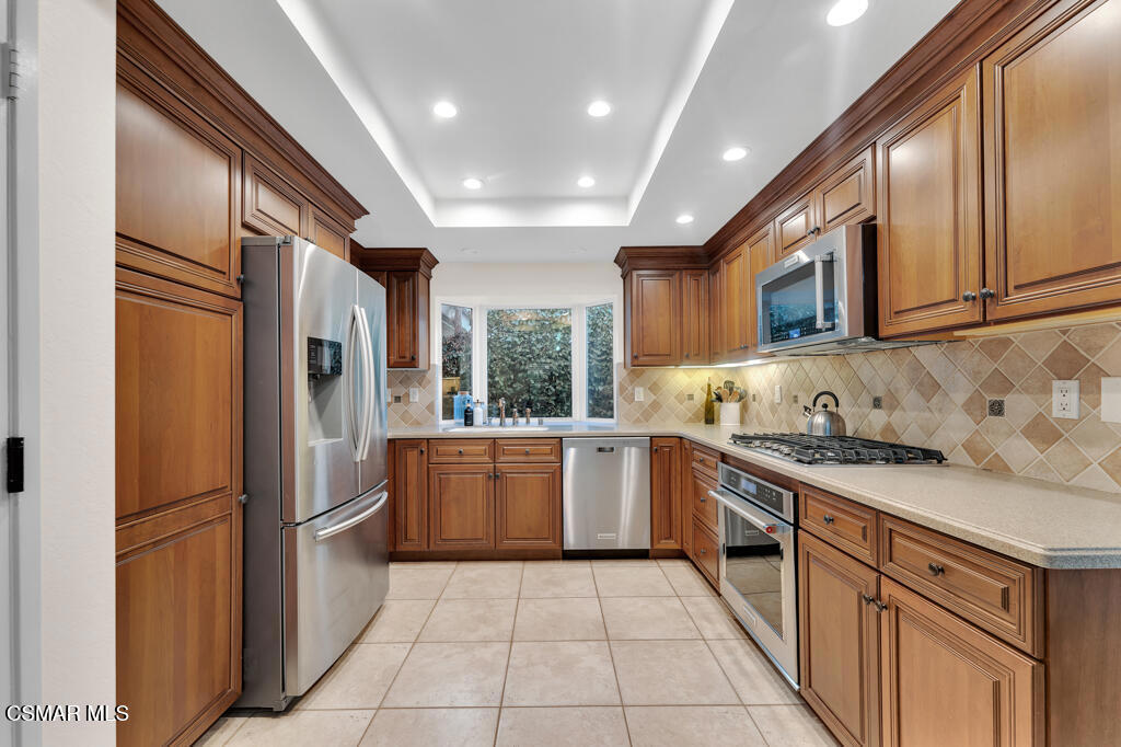 Residential for sale at 16 Valley Crest Road, Simi Valley CA featuring 3 beds and 3 baths