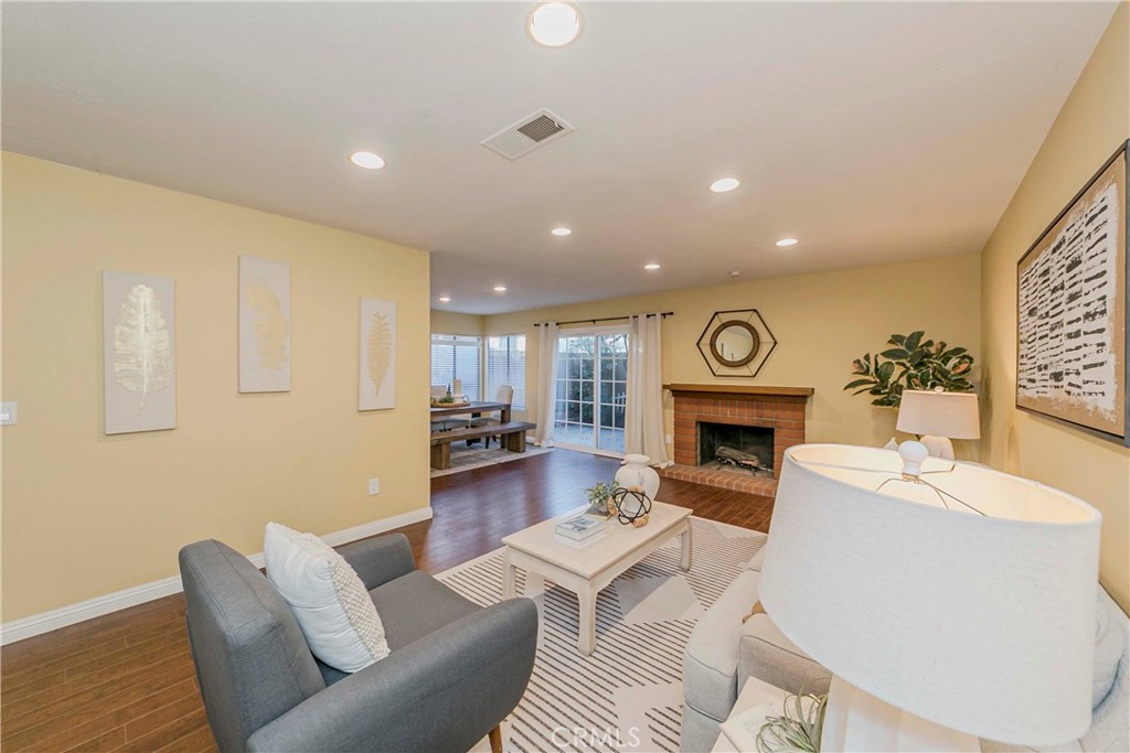 Residential Lease for rent at 2410 Plaza De Vista, Fullerton CA featuring 3 beds and 3 baths