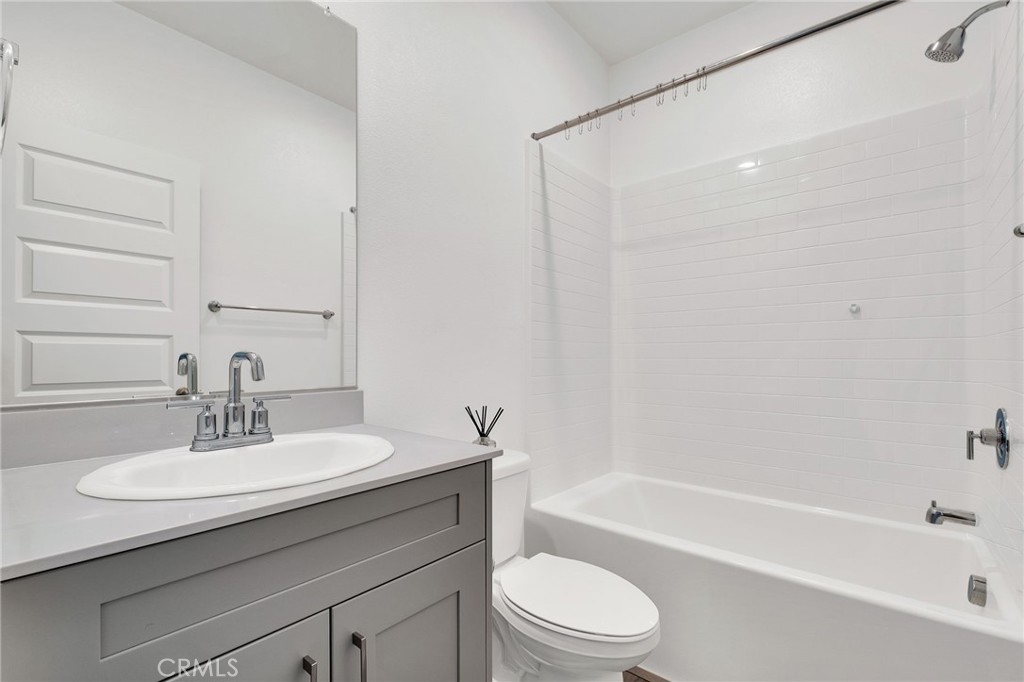 Residential Lease for rent at 1413 Cirrus Ct, Pomona, Los Angeles County CA featuring 3 beds and 3 baths