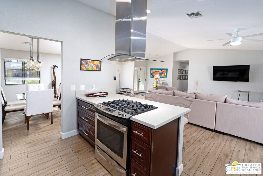 Residential Lease for rent at 2342 N San Gorgonio Road, Palm Springs CA featuring 3 beds and 3 baths