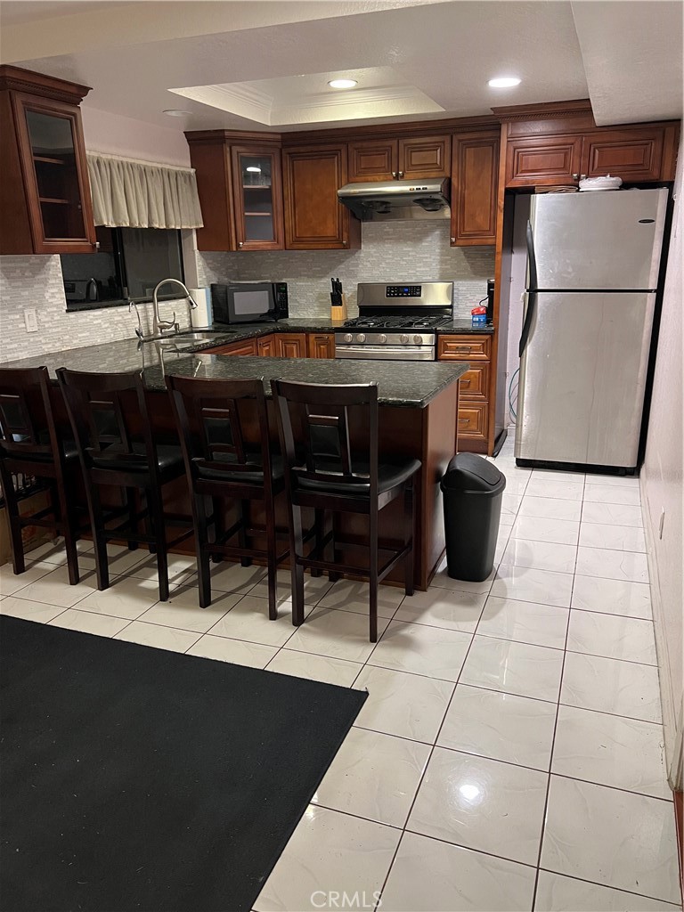 Residential Lease for rent at 15265 Leffingwell, Whittier, Los Angeles County CA featuring 2 beds and 2 baths