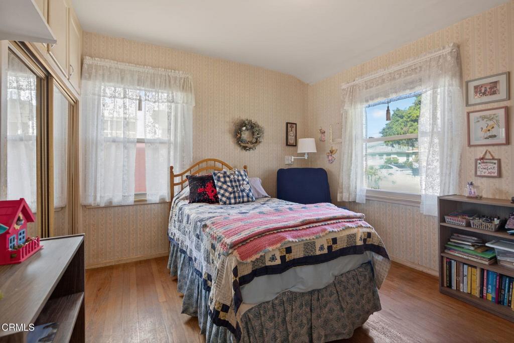 Residential for sale at 2742 Sereno Avenue, Ventura CA featuring 3 beds and 1 bath