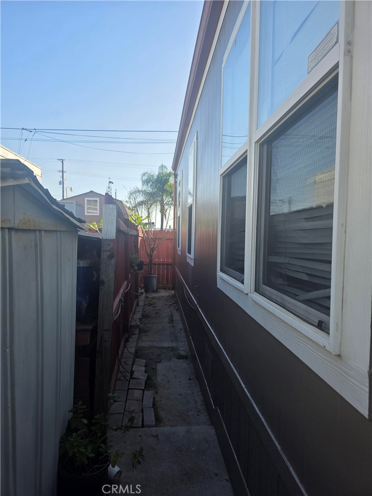 Manufactured In Park for sale at 812 N Loren Avenue 18, Azusa CA featuring 3 beds and 2 baths