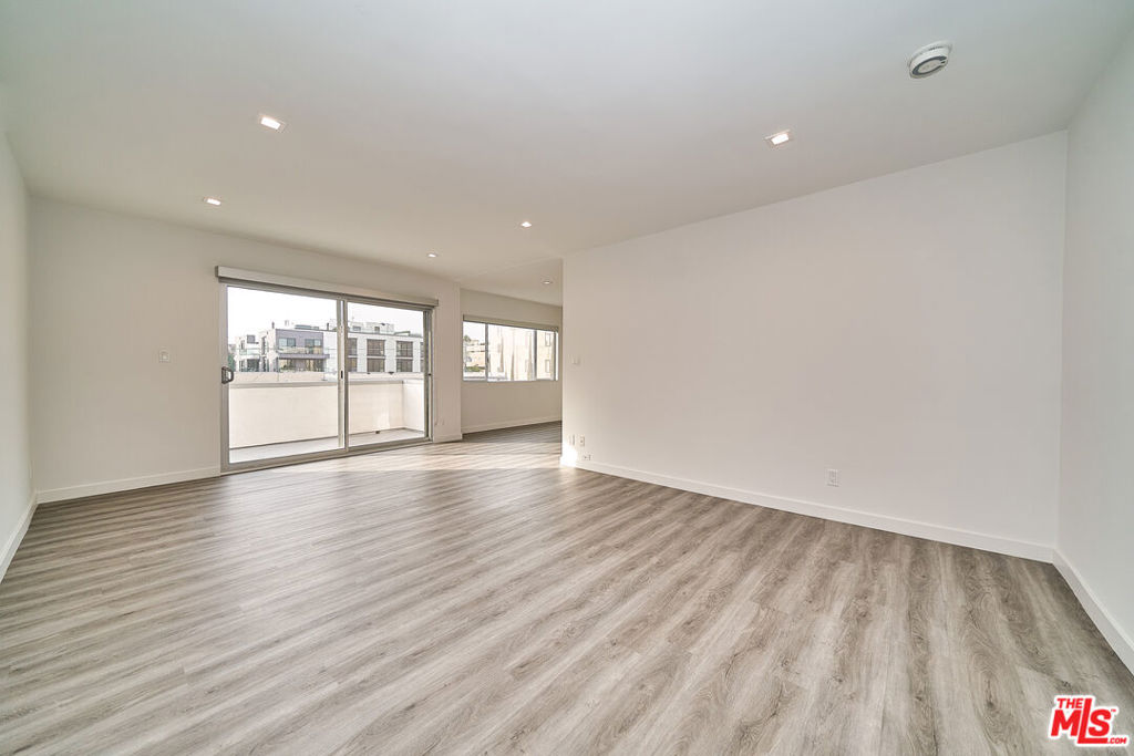 Residential Lease for rent at 425 S Willaman Drive 308, Los Angeles, Los Angeles County CA featuring 1 bed and 1 bath