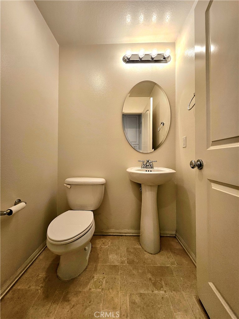 Residential Lease for rent at 37 bijou, Irvine CA featuring 3 beds and 3 baths