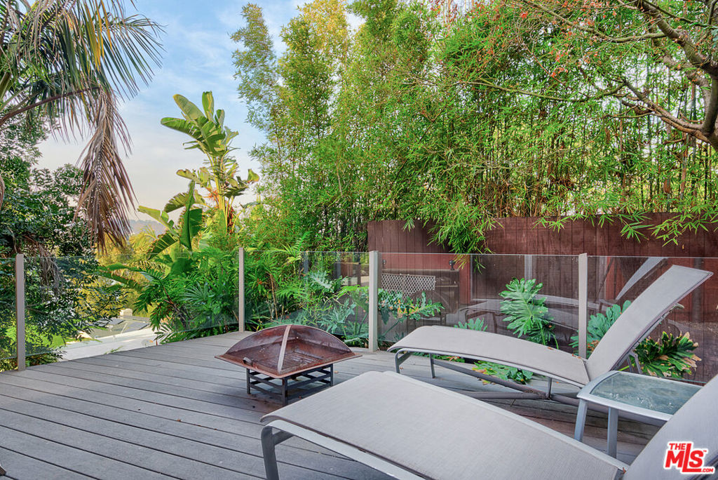 Residential Lease for rent at 2337 BAXTER Street, Los Angeles, Los Angeles County CA featuring 3 beds and 4 baths