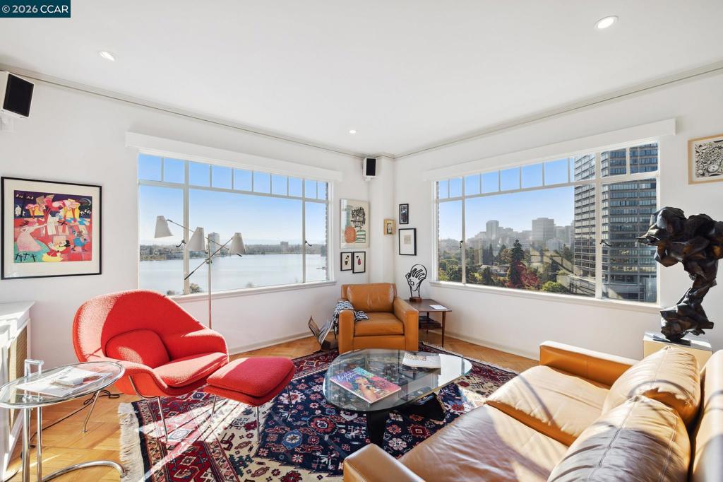 Residential for sale at 492 Staten Ave 1101, Oakland CA featuring 2 beds and 2 baths