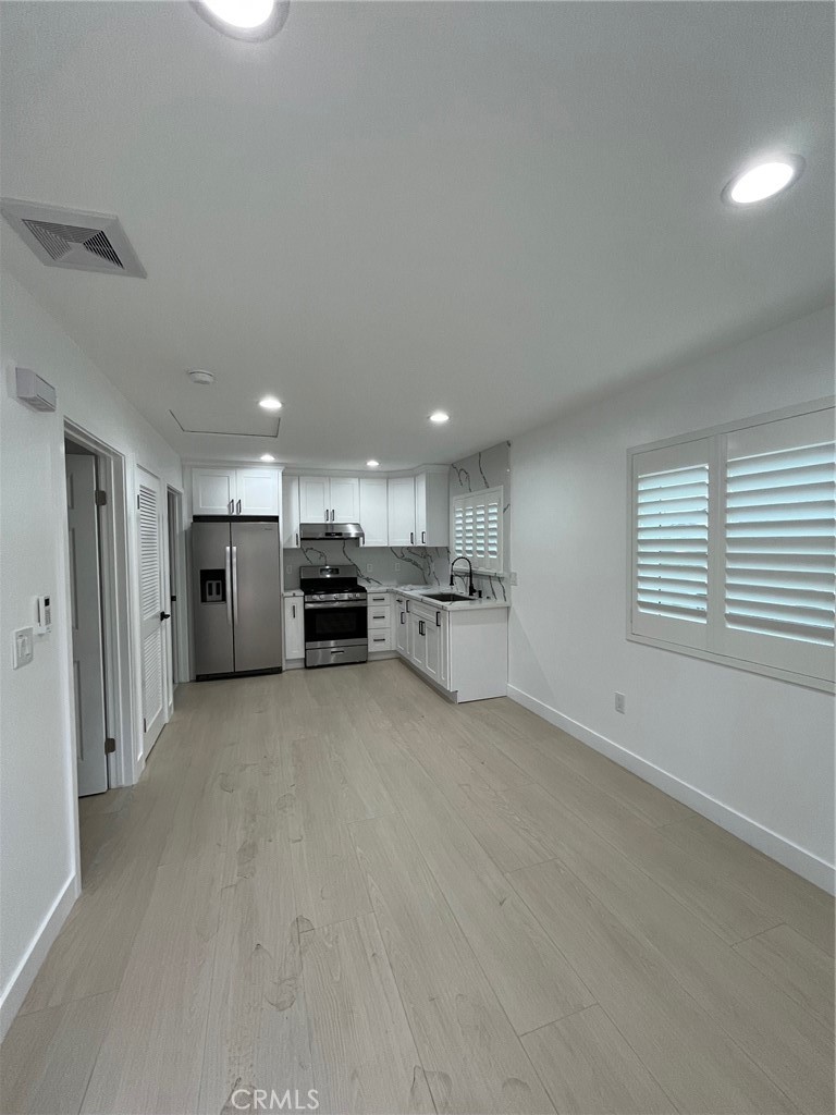Residential Lease for rent at 8682 Oasis Avenue B, Westminster CA featuring 1 bed and 1 bath