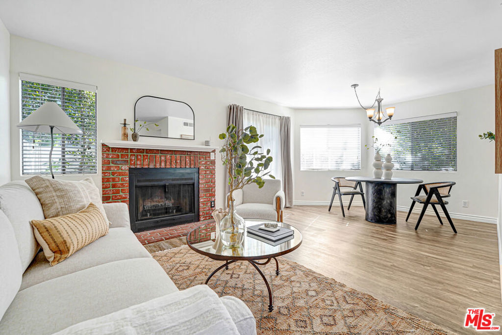 Residential for sale at 1890 Rory Lane 2, Simi Valley CA featuring 2 beds and 3 baths