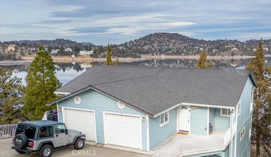 Residential for sale at 5246 Spearpoint, Weed CA featuring 2 beds and 3 baths