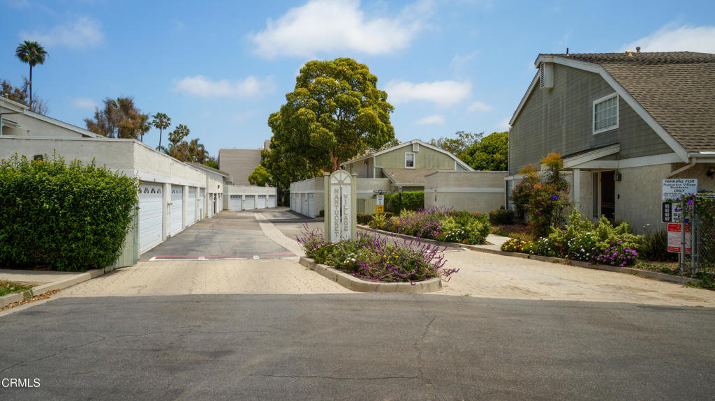 Residential for sale at 1233 Osage Lane, Ventura CA featuring 1 bed and 2 baths
