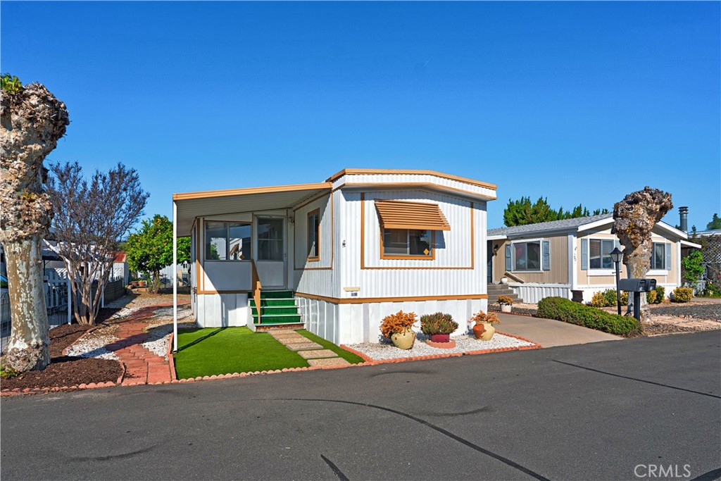 Manufactured In Park for sale at 31750 Machado 74, Lake Elsinore CA featuring 2 beds and 2 baths