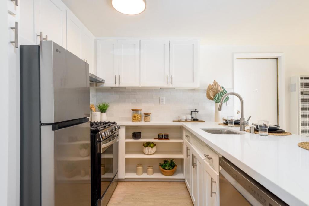 Residential for sale at 2367 Bay Street Unit A, San Francisco CA featuring 1 bed and 1 bath
