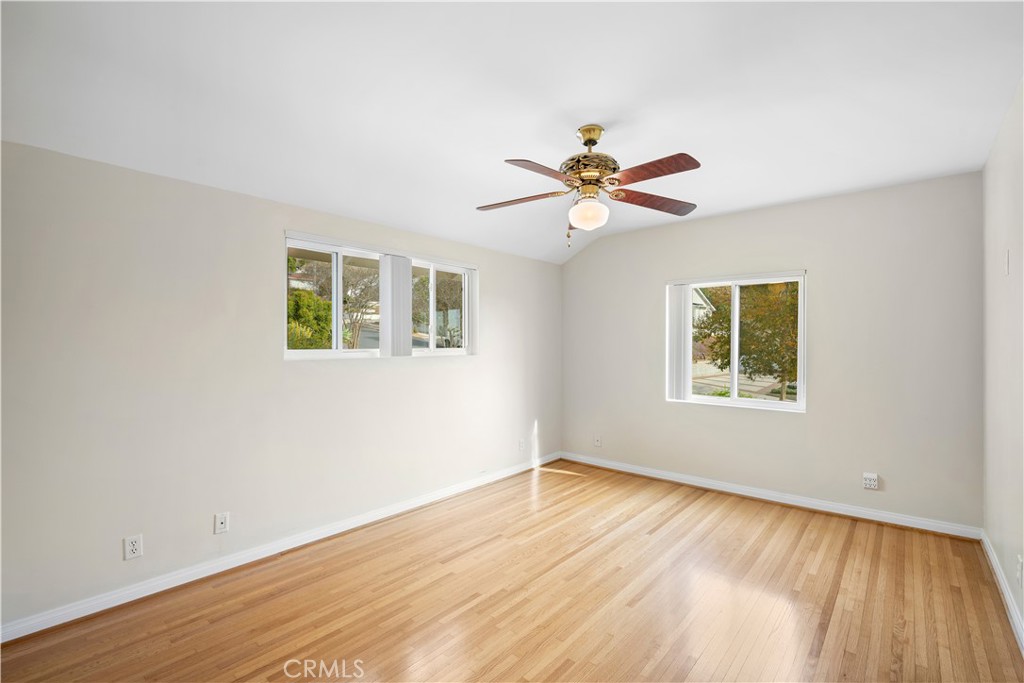 Residential Lease for rent at 841 Irving, Burbank, Los Angeles County CA featuring 3 beds and 2 baths