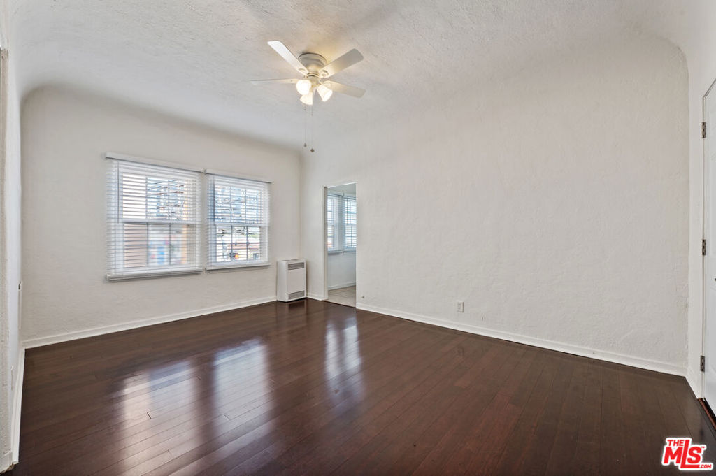 Residential Lease for rent at 5320 W Olympic Boulevard 8, Los Angeles, Los Angeles County CA featuring 1 bed and 1 bath